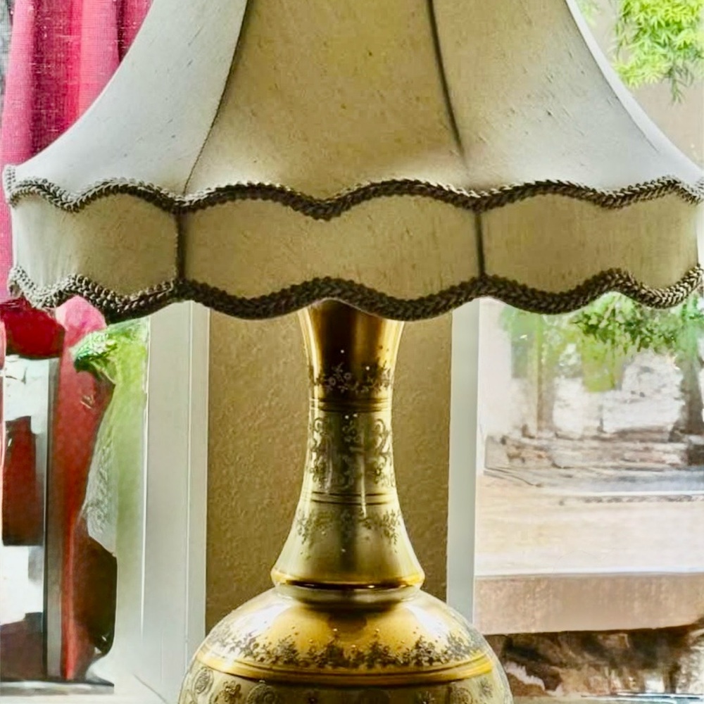 Elegant Gold and Cream Table Lamp